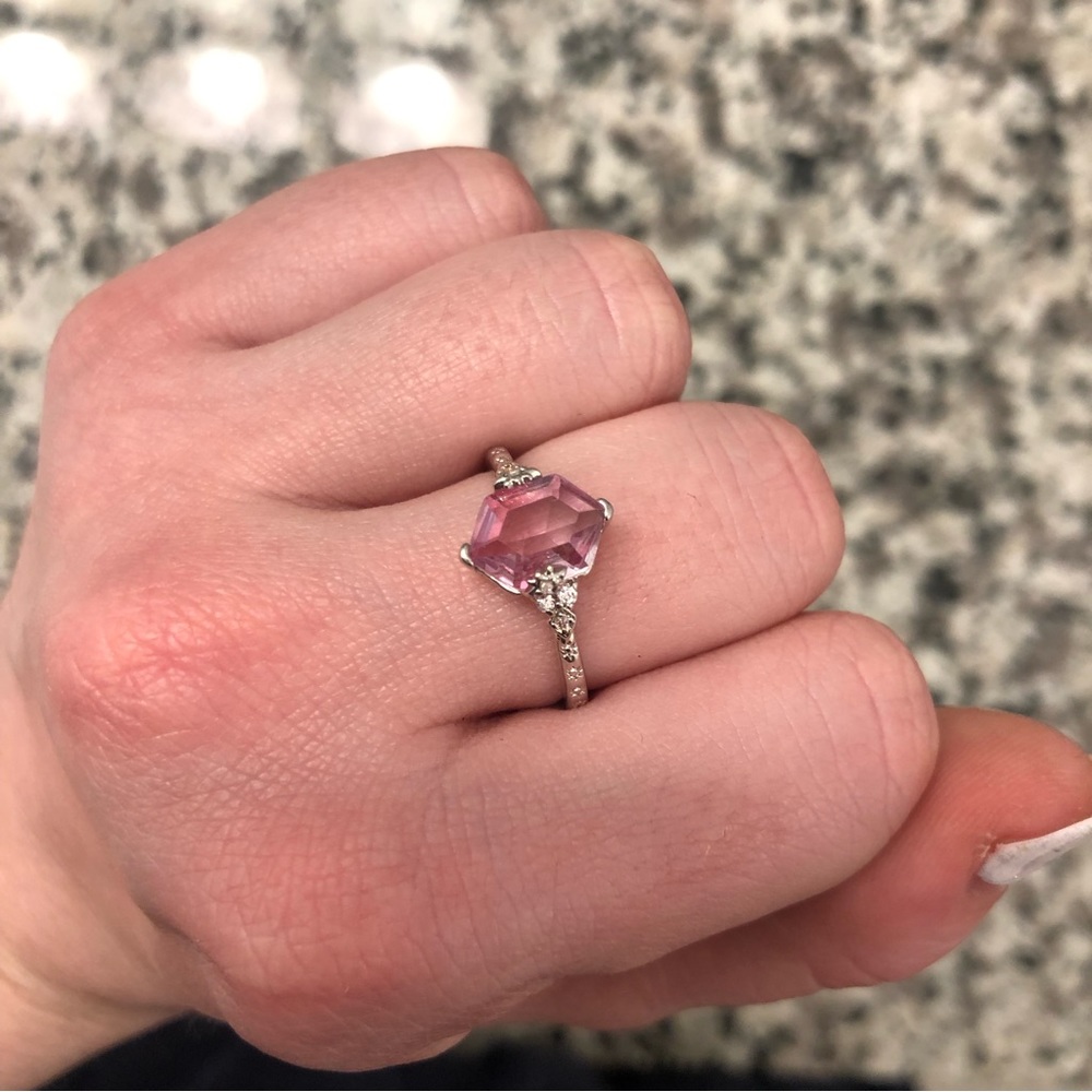 NWT Fragrant Jewels Beautiful Ring